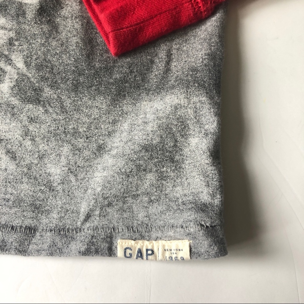 Gap Tee - Picture 2 of 4